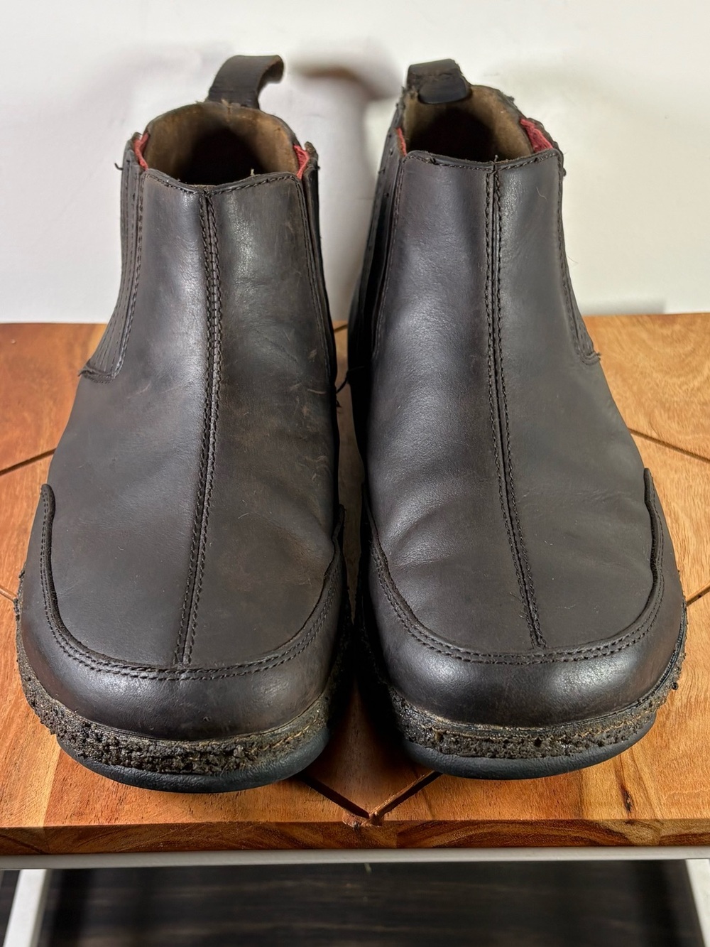OluKai Slip-On Chelsea Boots EU42